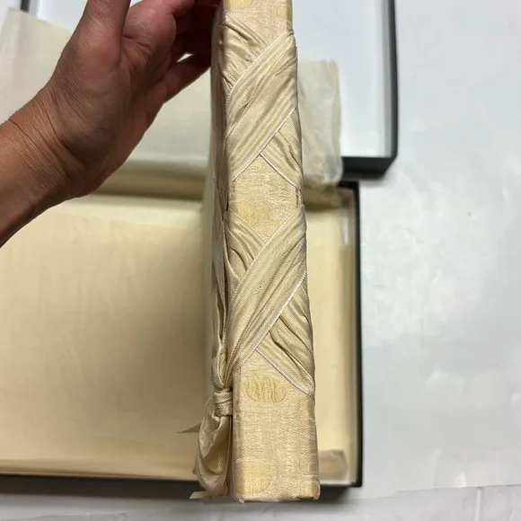 Molly West off white gossamer large wedding photo  album - Picture 3 of 4